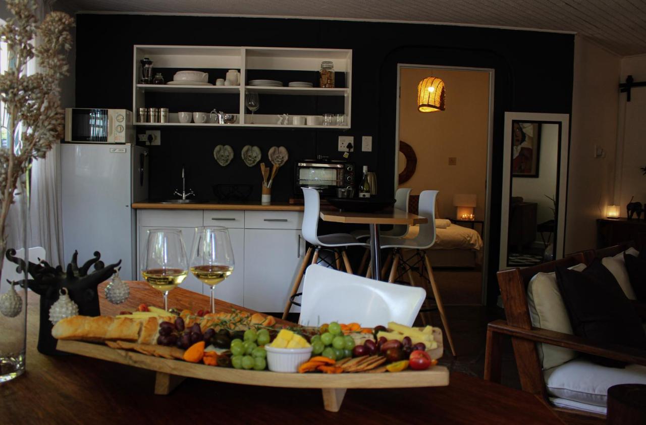 Alluring Self Catering 2 Bedroom Villa At Bokmakierie Villas ويندهوك المظهر الخارجي الصورة